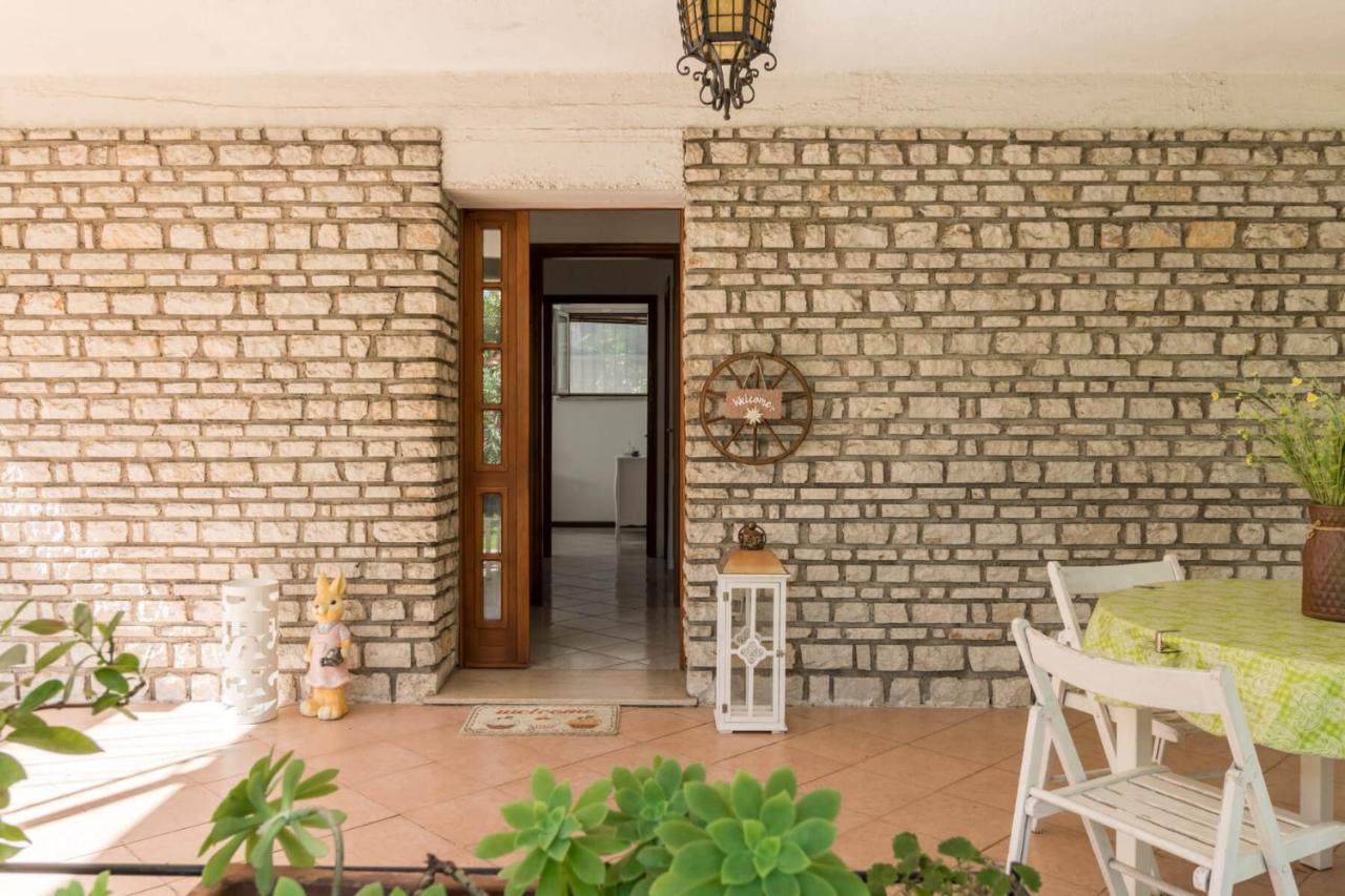 Francesco La Ruota Apartment *